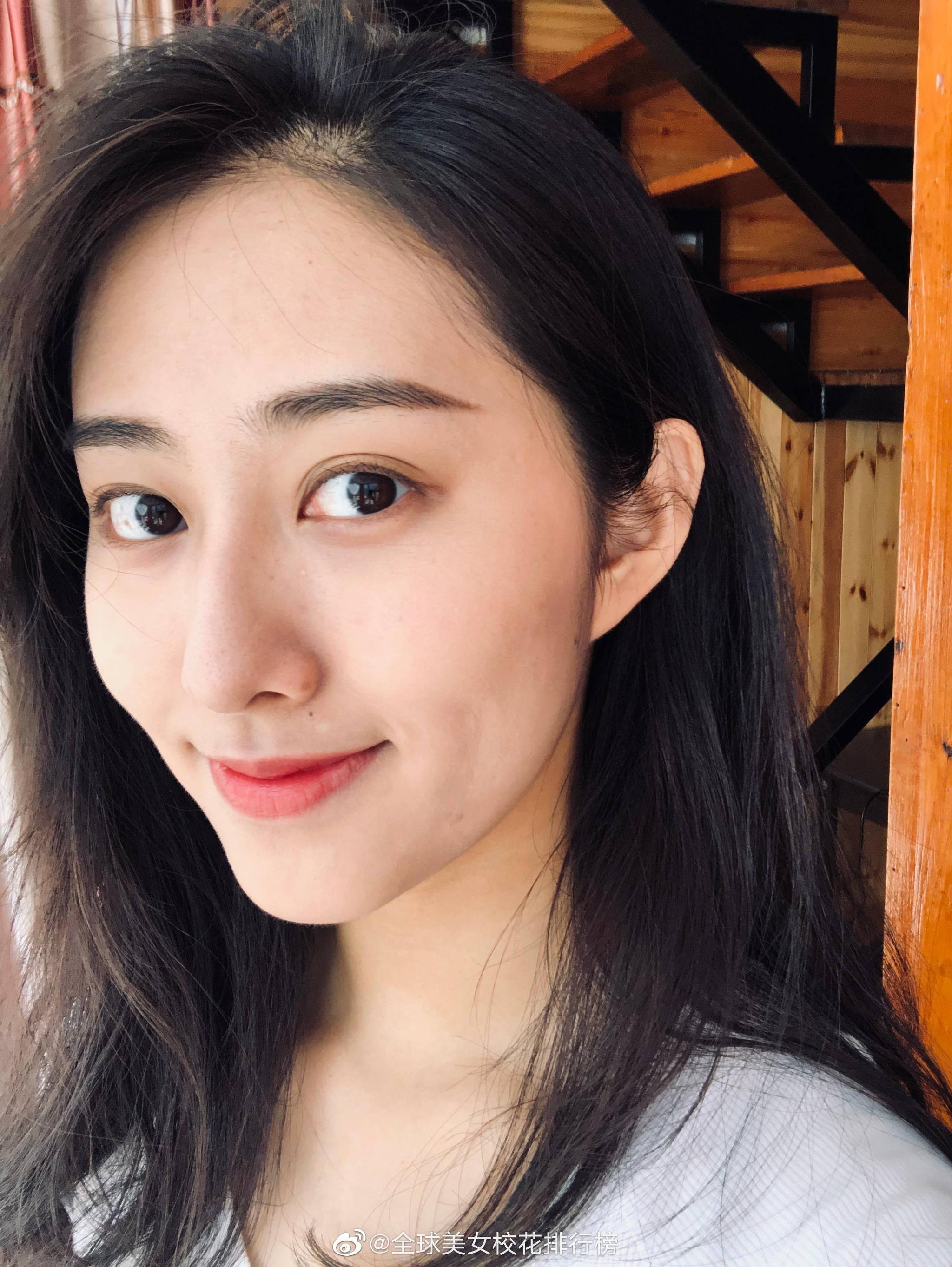 中央戏剧学院狮子座女孩素颜也很美你觉得几分