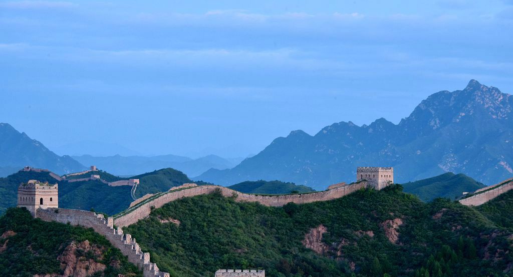 河北承德:初秋金山岭长城景色迷人