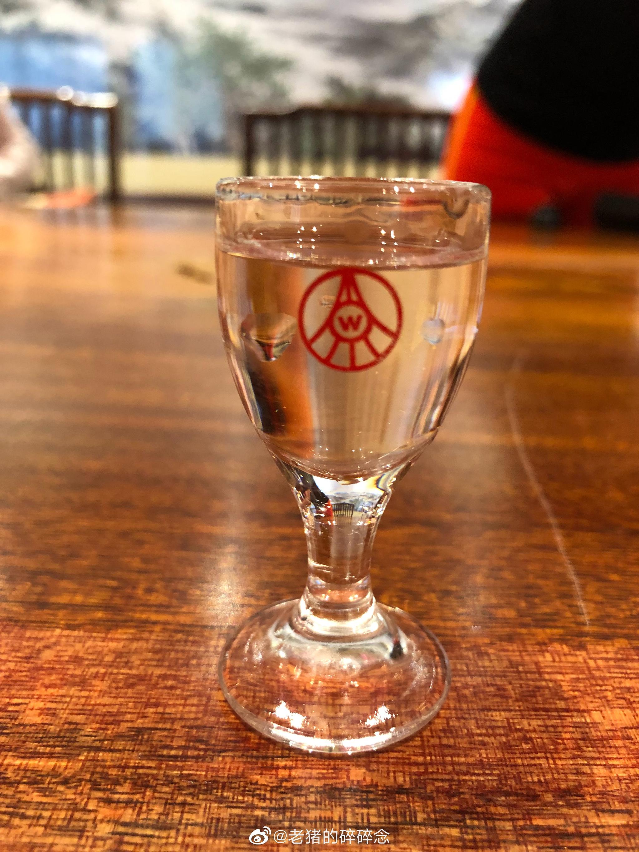 最期待的品尝环节终于来了五粮液集团原浆72度108块一杯