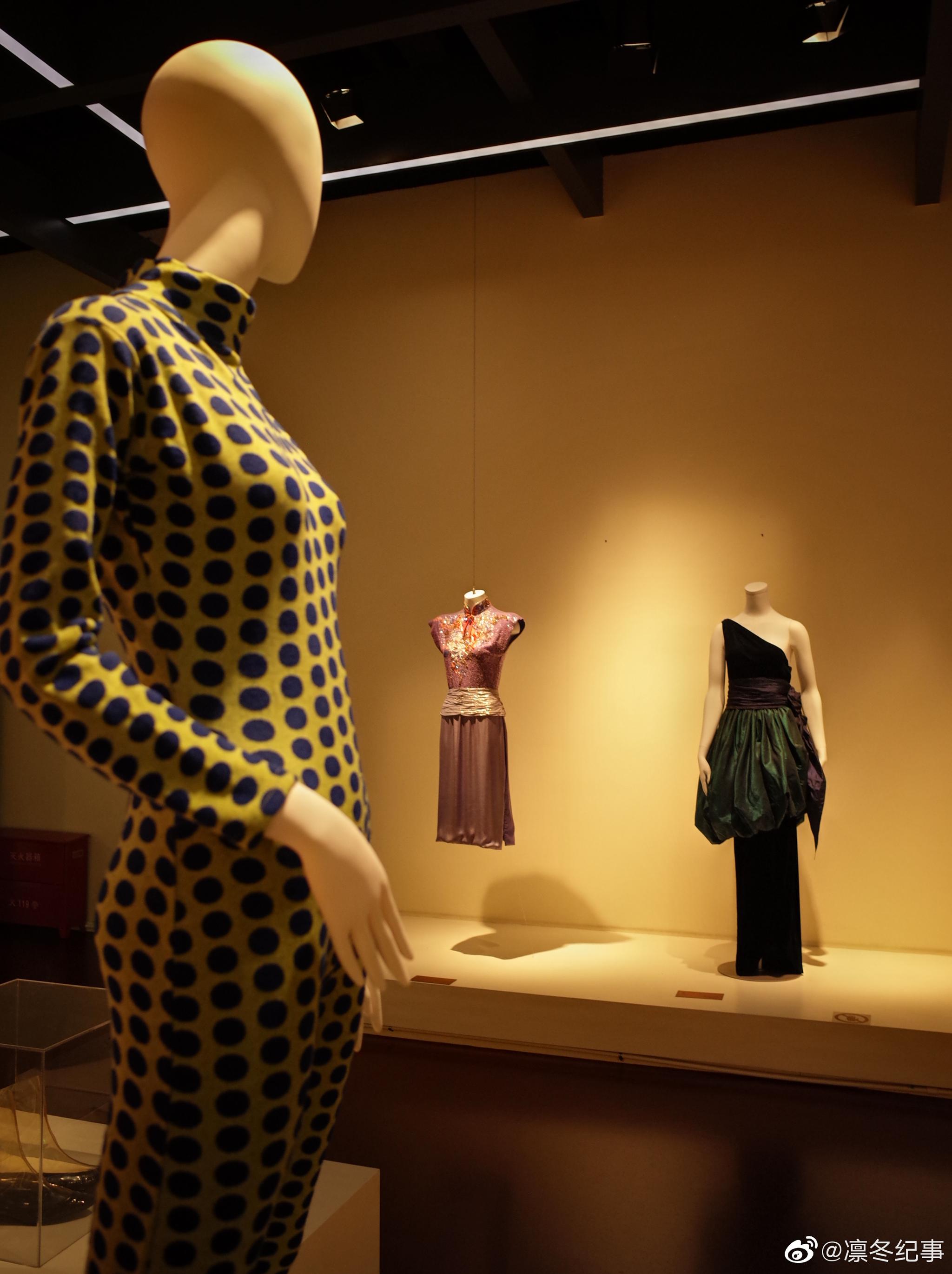 "400年西方时装展"杭州.中国丝绸博物馆.by 理光 grii