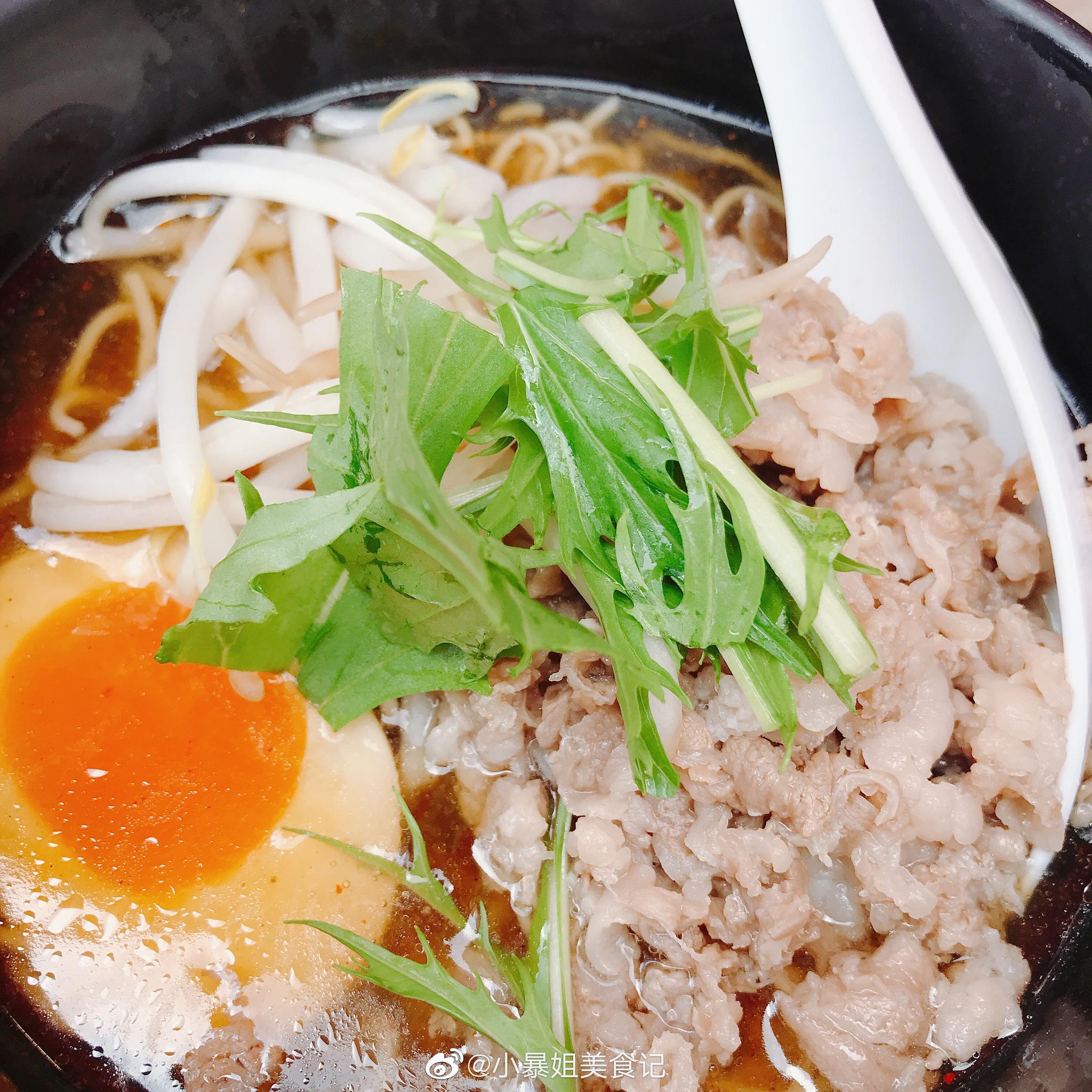 日本神户牛肉拉面话说100块钱一碗还是有点肉疼面条就是方便面