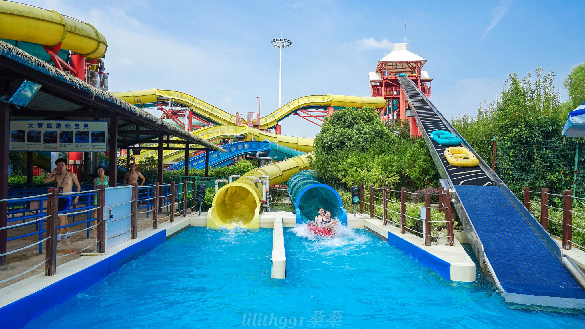 玩水是小朋友的最爱了,上海玛雅海滩水公园了解下