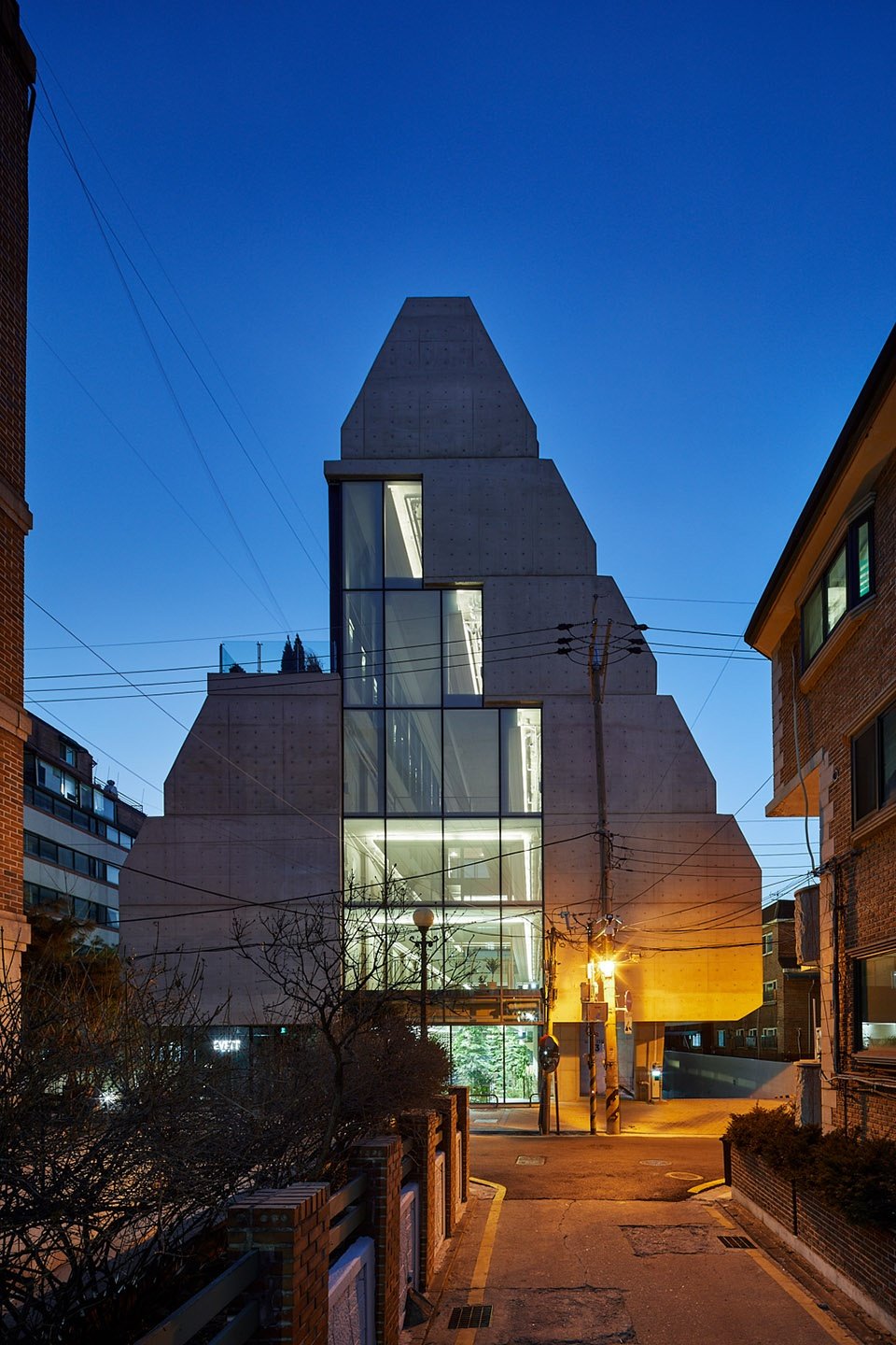 韩国首尔江南treehouse青年共享公寓层层退进的树屋