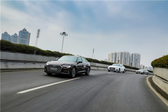 试驾全新奥迪a6l 一改以往"官车"形象,以全新面目面世