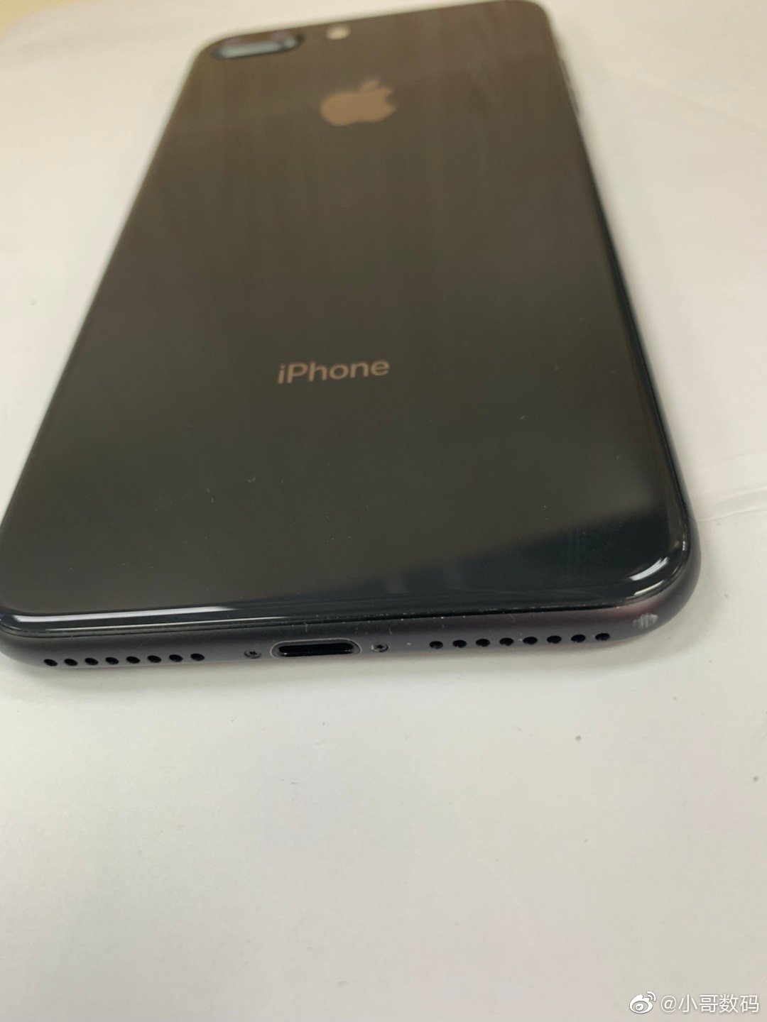 iPhone 8plus ,64g,美版,合约版,之前已黑解好,无