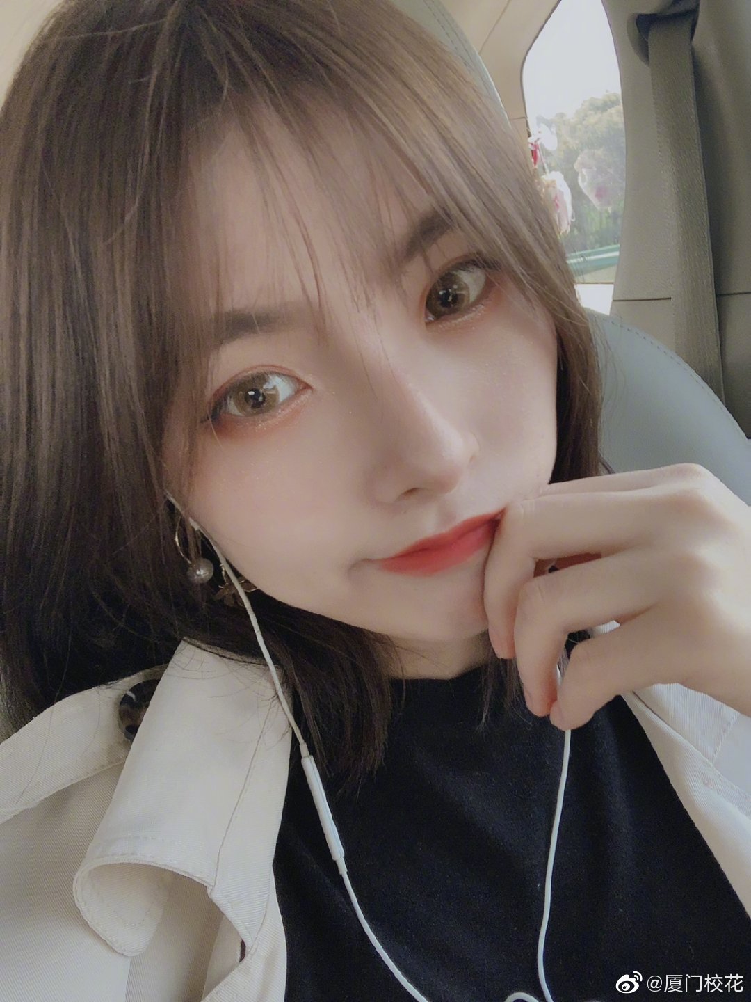 她叫杨琪96年毕业于山西师范大学原厦门航空空乘身高165cm