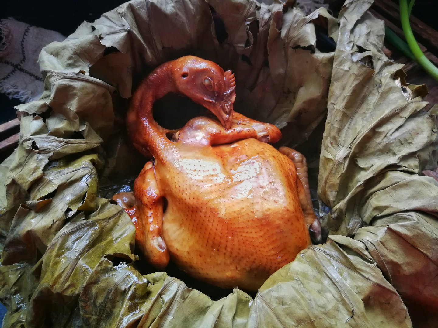 烤鸡烧鸡太油腻试试这道芳香四溢的荷叶鸡一个电饭煲就搞定