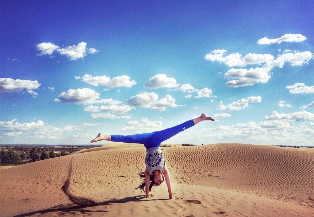 最美空姐段玉娇健身照曝光拳击倒立瑜伽练就好身材