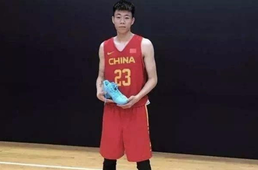 首位ncaa国手诞生,99年小将入选中国男篮,母亲是辽宁篮管主任!