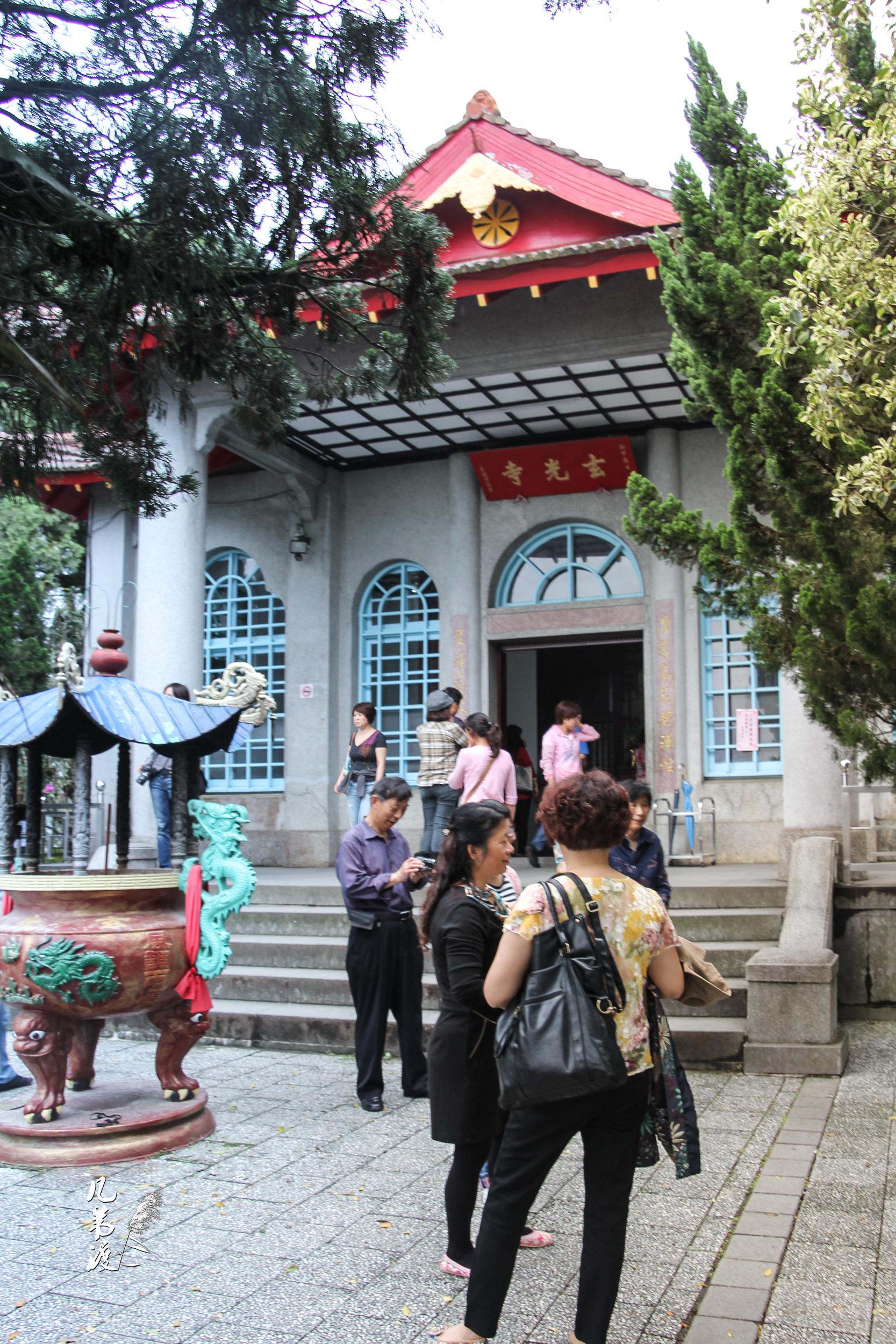 日月潭玄光寺曾经供奉玄奘大师的一块灵骨如今寺下茶鸡蛋更为人所知