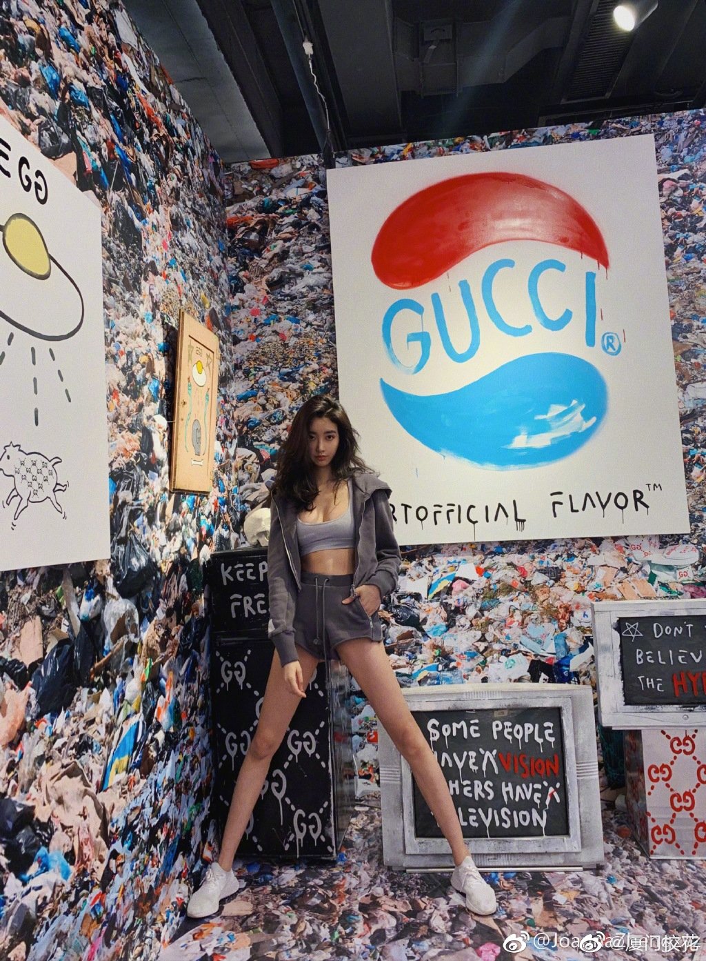 joannazhengzyz 就读于美国南加州大学,身高180cm,身材很棒哦