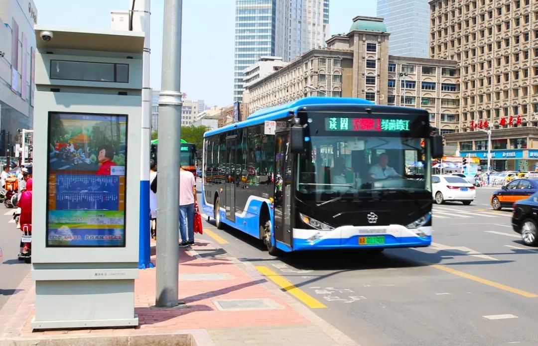 中山路新建公交站台及服务设施已具备使用条件