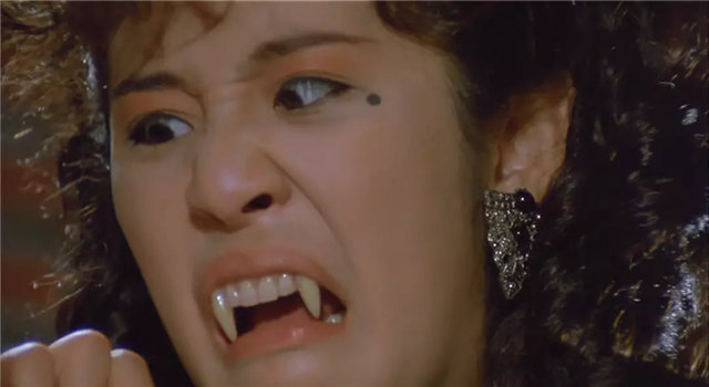 林正英执导,拍马屁的小僵尸是最大亮点|林正英|僵尸家族_新浪新闻