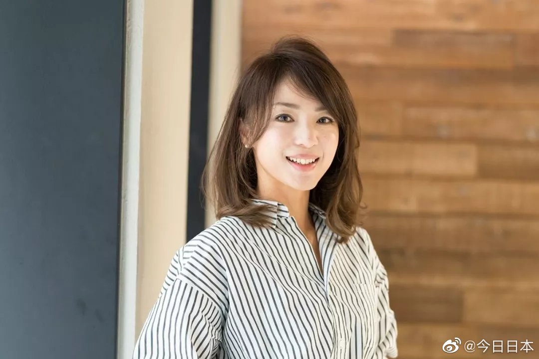 分享一组适合适合30代和40代女性的知性风发型