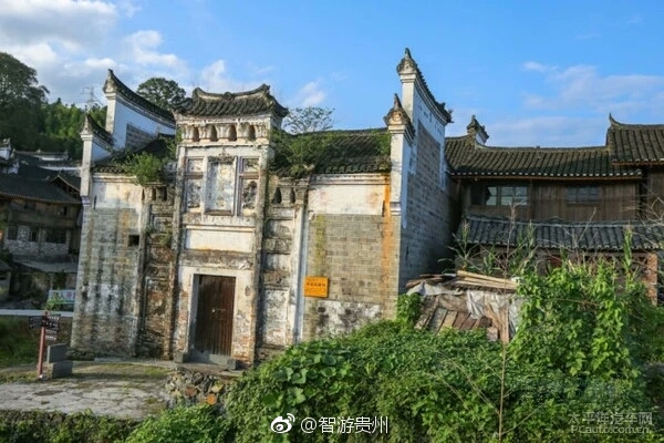 三门塘坐落于贵州省黔东南州天柱县坌处镇美丽的清水江畔