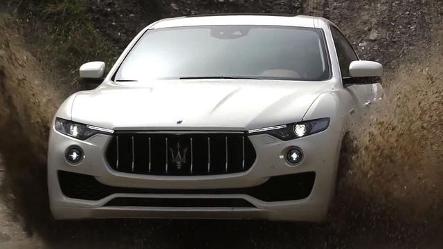 玛莎拉蒂-levante宾利添越而以前在越野车上常见的分动箱和差速锁