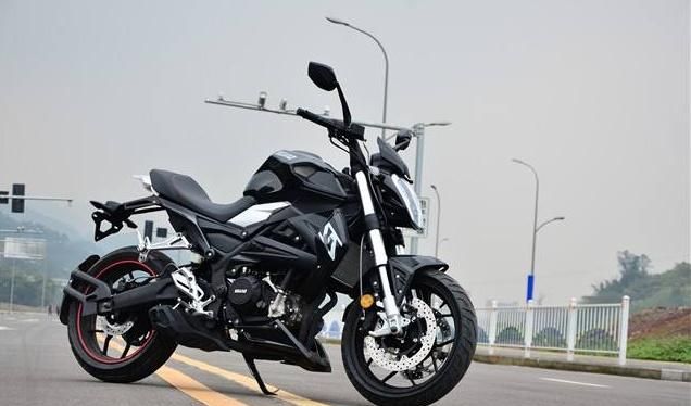 号称剑道脸的霸道街车250cc时速高达164km仅售198万元