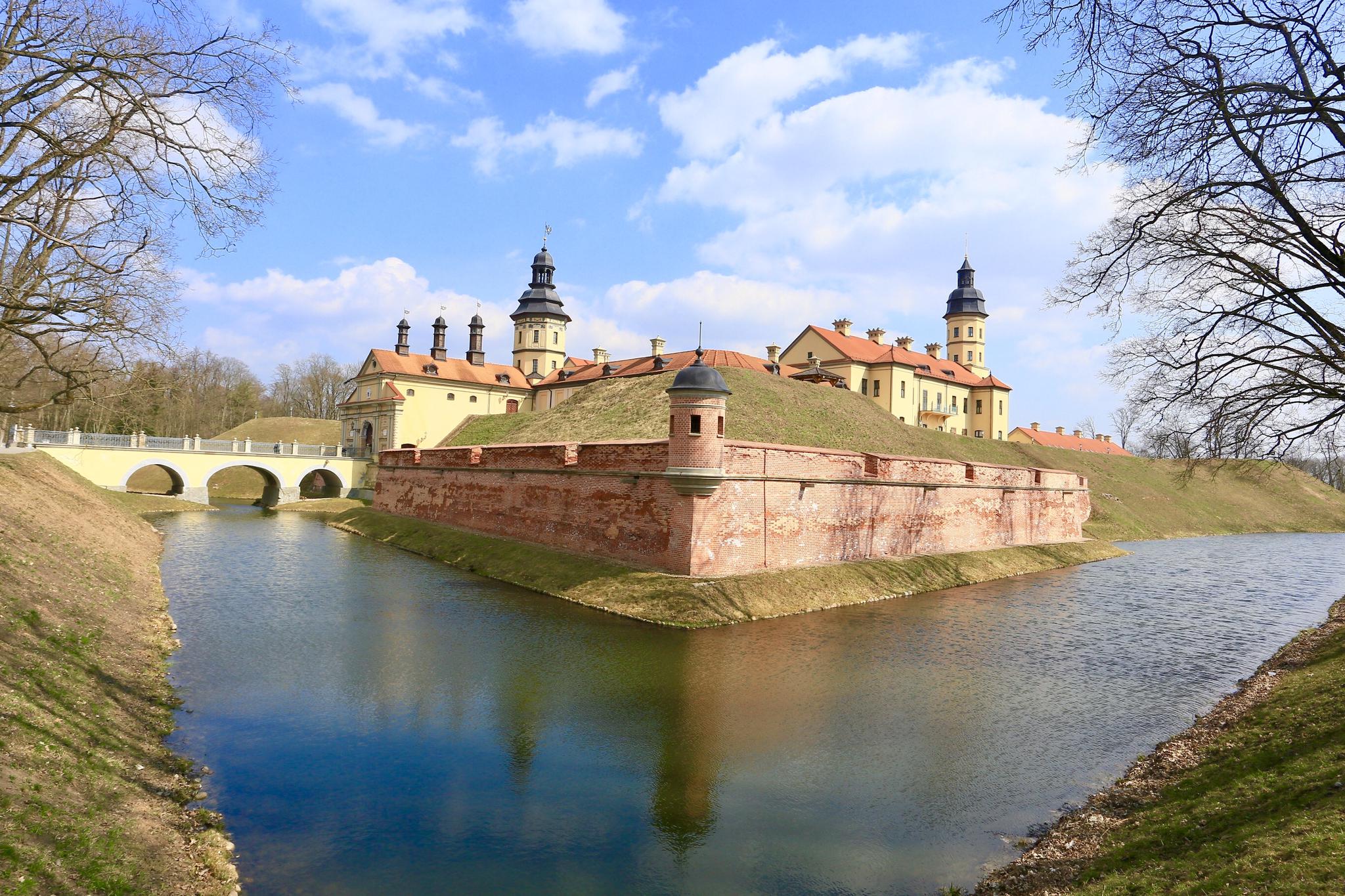 白俄罗斯最美丽的城堡--涅斯维日城堡, 为