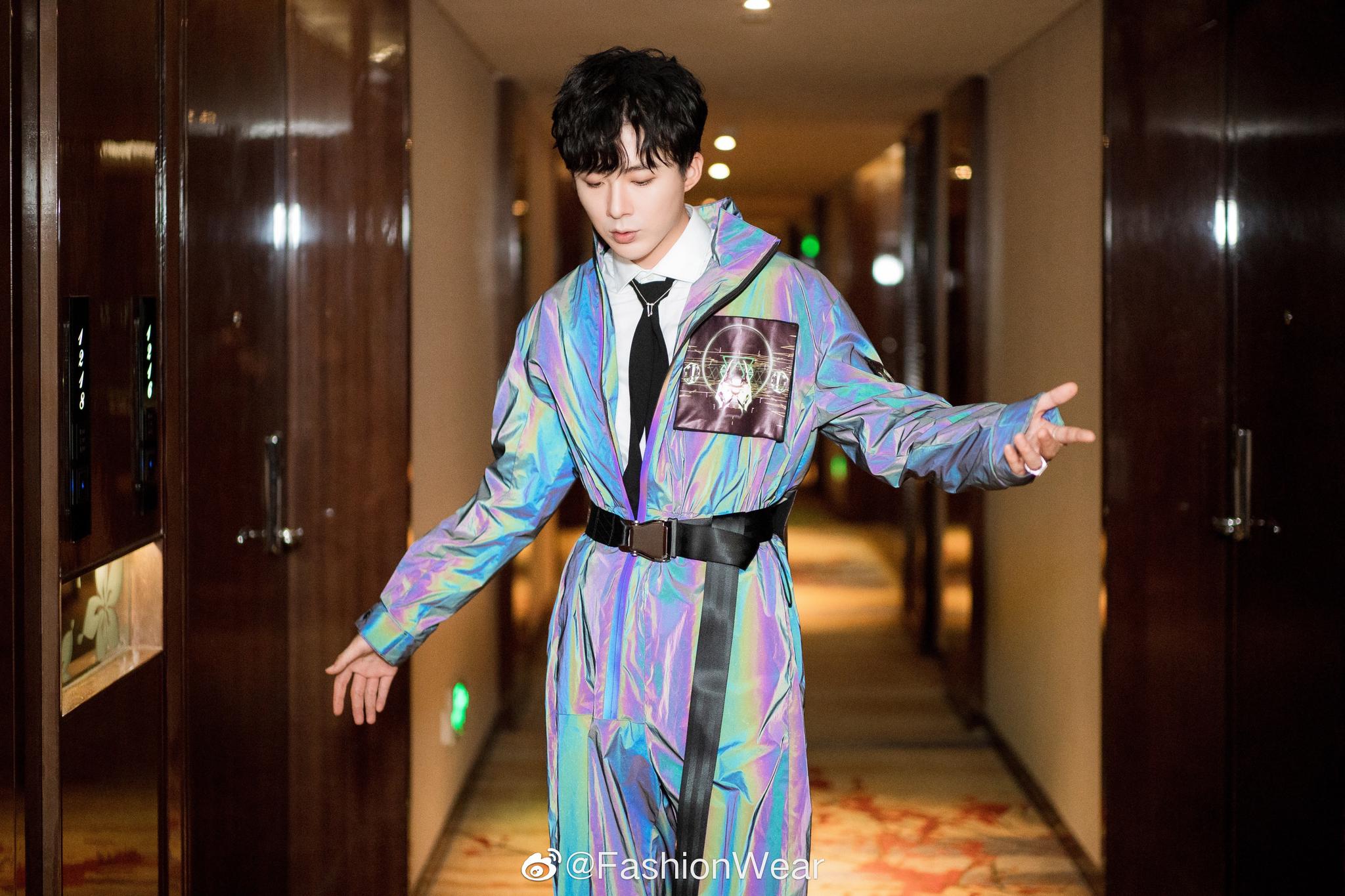 向大家安利一个"宝藏"男孩!刘宇宁最近的穿搭真的"杀"到我了
