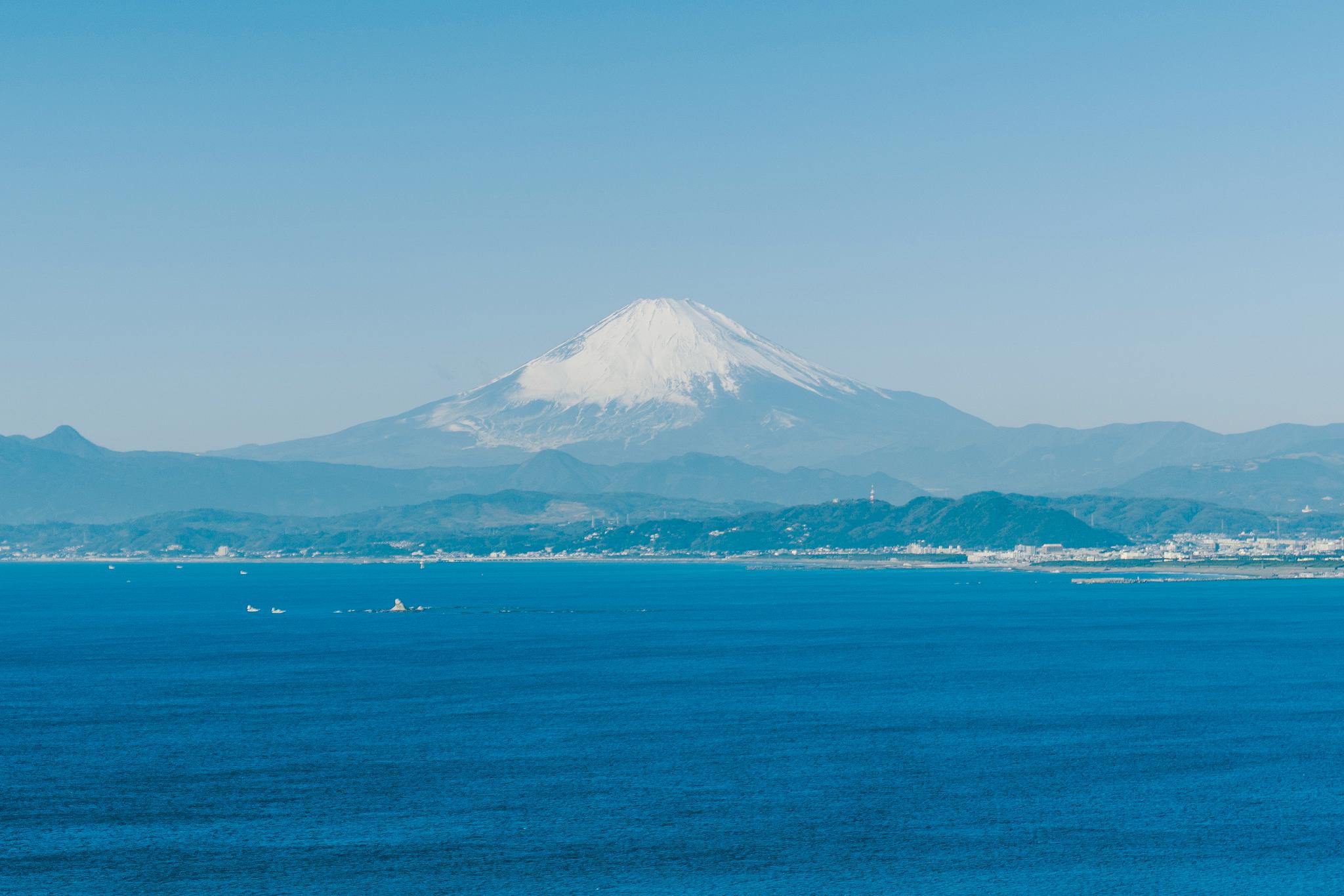 我在富士山吹风/在江之岛看海我在镰仓高校等车/在叶山帆船飘摇人
