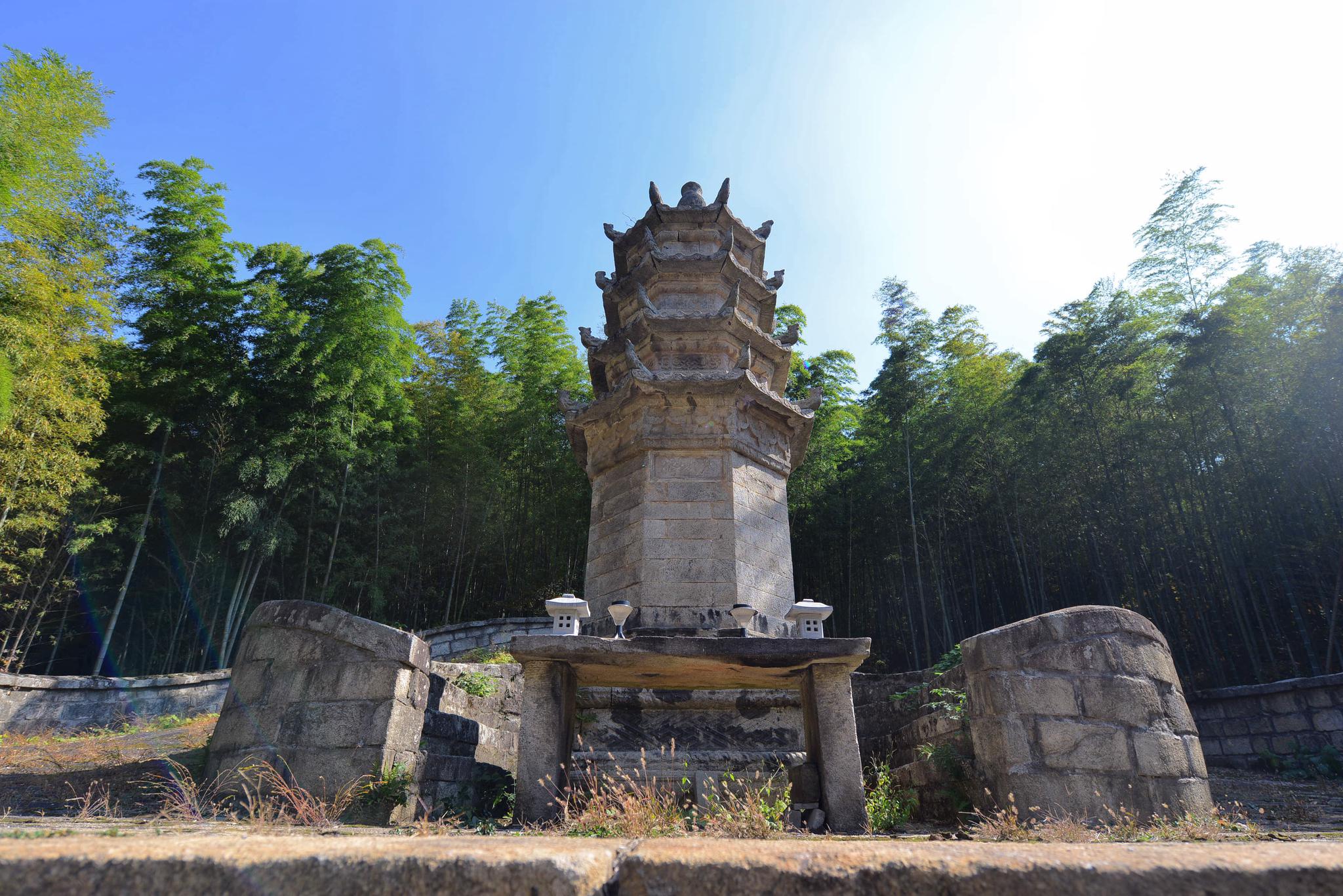 法眼寺位于河南省商城县黄柏山森林公园里,始建于唐宋_高清图集_新浪