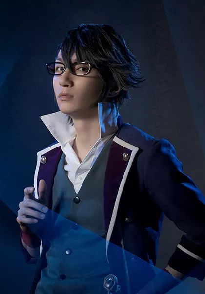 《k》真人舞台剧定妆照公开:看到安娜后,表示全员拔刀