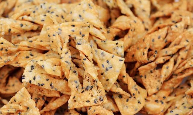 网红快手麻叶小零食可盐可甜多种口味满足各种喜好