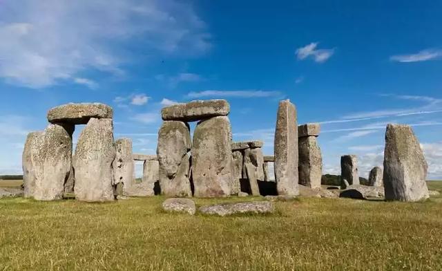 原来那么早以前,英国人就已经开始在澡堂子会友了!