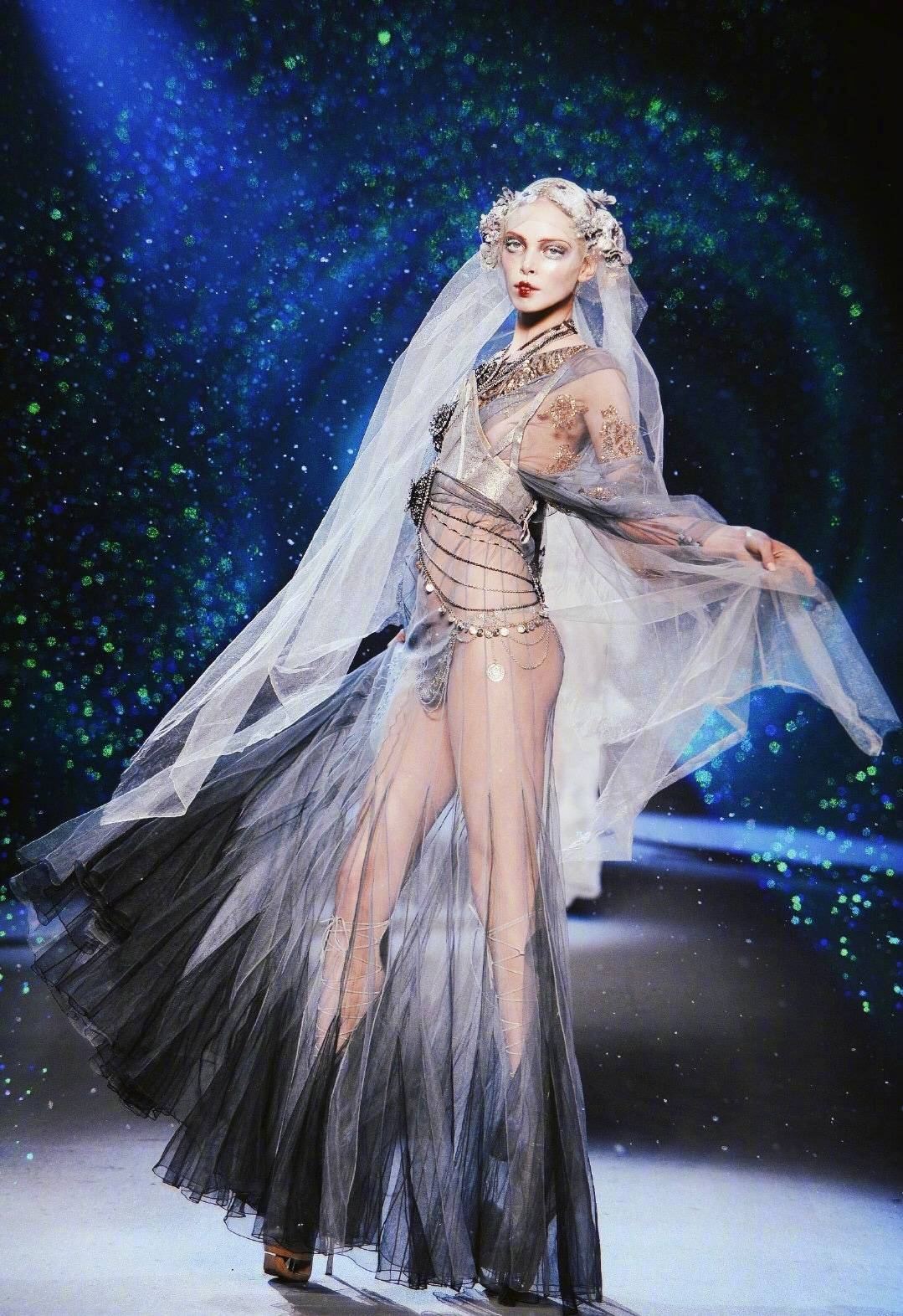 johngallianofw2009异域新娘