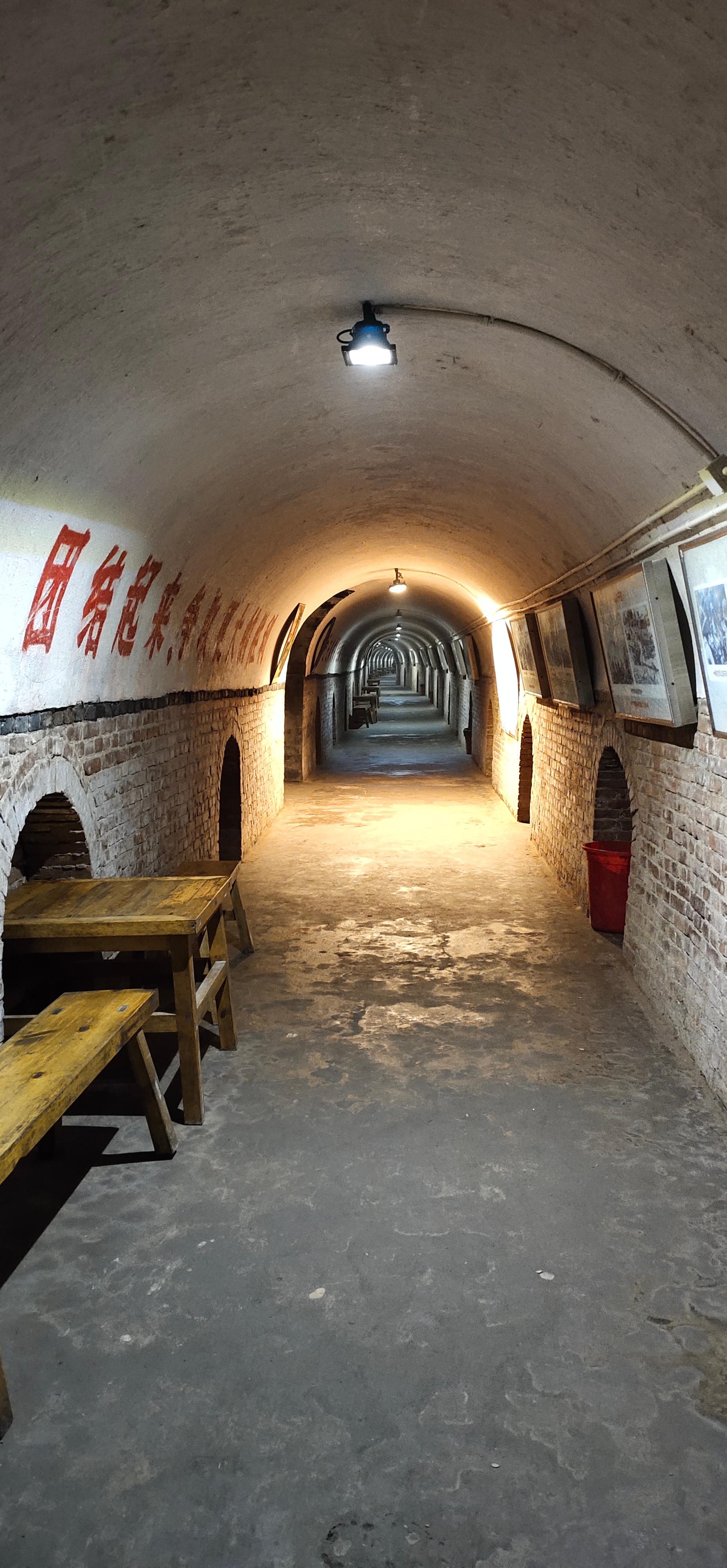 北城墙下的防空洞