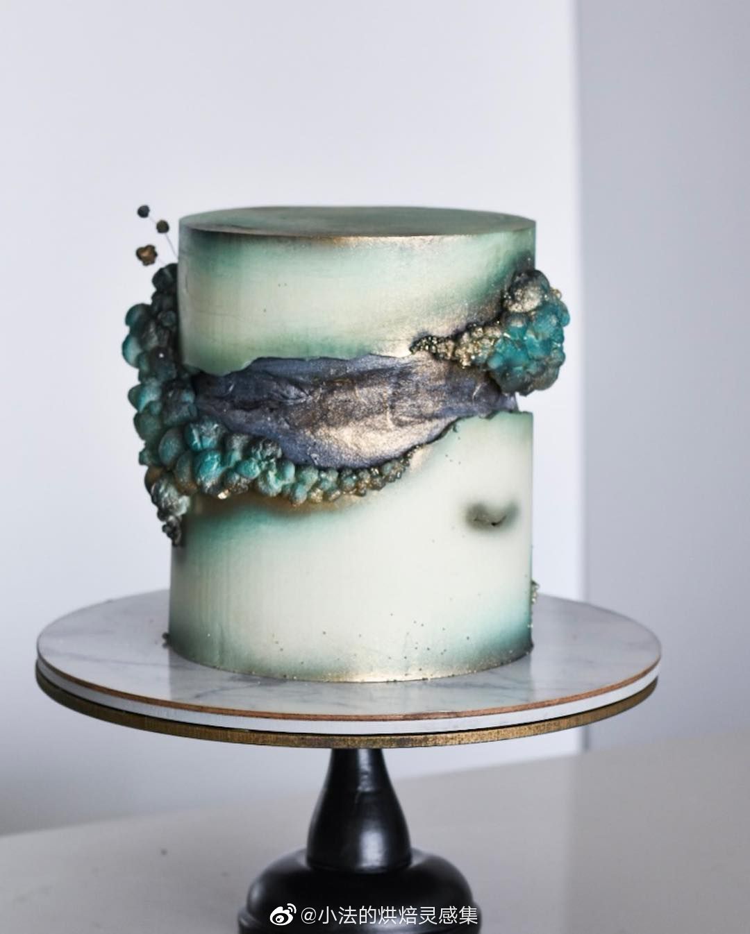 最近特别特别火的断层蛋糕