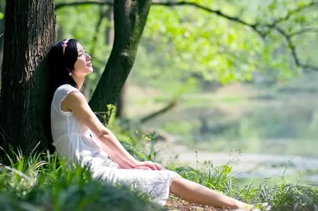 摄影技巧||春天拍人像，哪种光线最美？|人像|顺光|拍摄_新浪新闻
