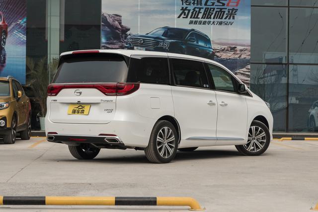 广汽传祺gm8七座商务家庭mpv