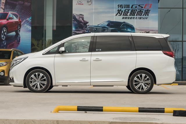广汽传祺gm8七座商务家庭mpv