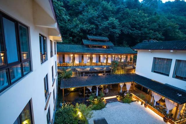 青城山6家特色民宿树屋私汤