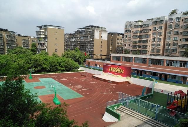 珍爱生命健康成长开启广安区富源小学开学第一课