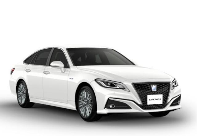 全新2020款丰田皇冠来了配置不输奥迪a6性能看齐新款宝马5系