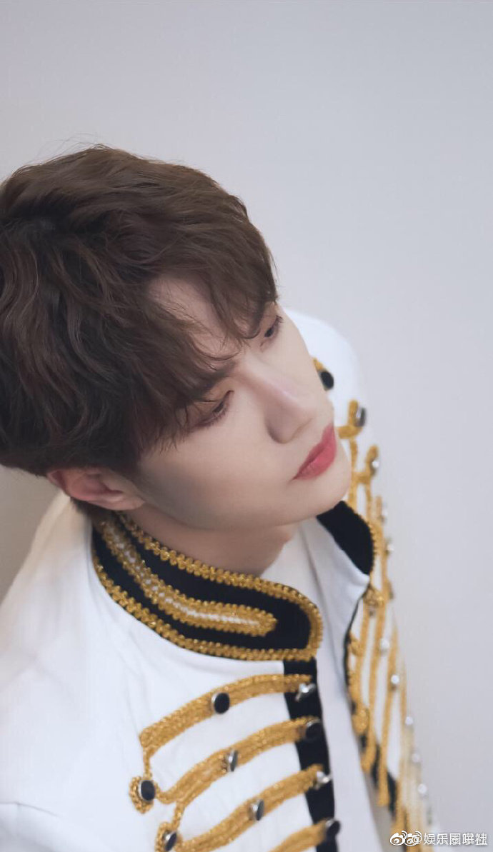 宫廷风小王子王一博,太帅了吧