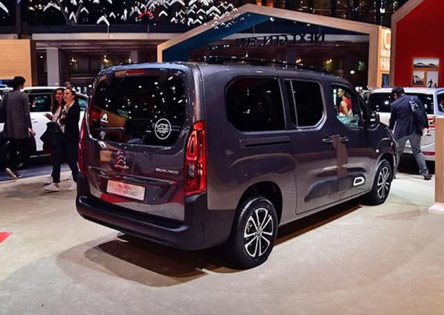 雪铁龙mpv亮相,5座7座布局 全景天幕