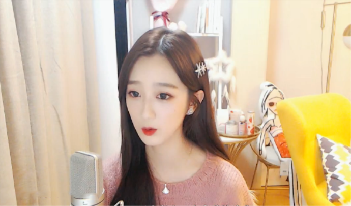 沈雨萱:毕加索的徒弟,此次参加了女歌组的比赛,在神豪木子丰的支持下