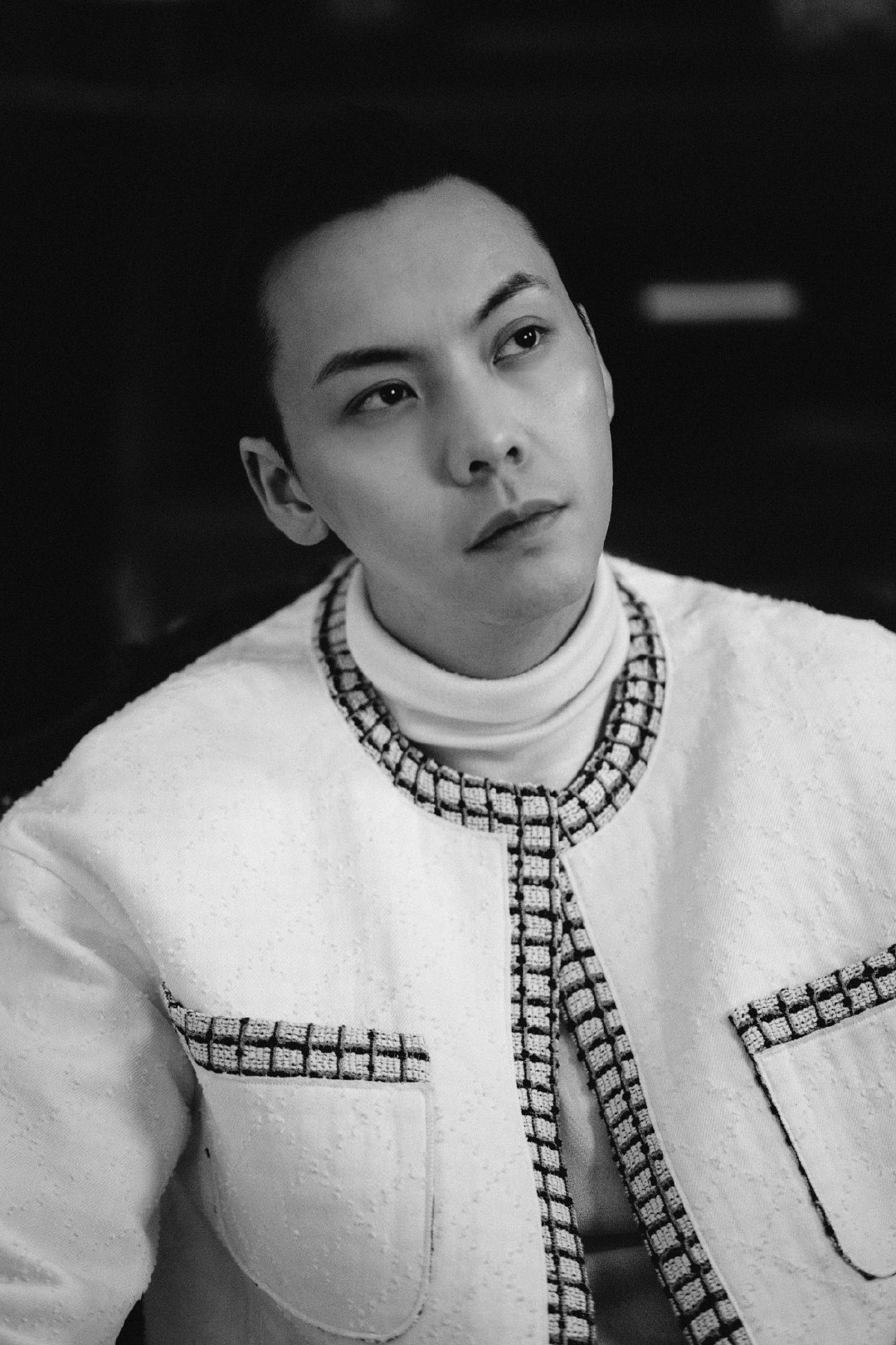 二婚女人何穗未婚产子,早先被骗婚离婚,后和富二代同居堕胎,现在和陈伟霆未婚生子,何穗到底算几婚女?