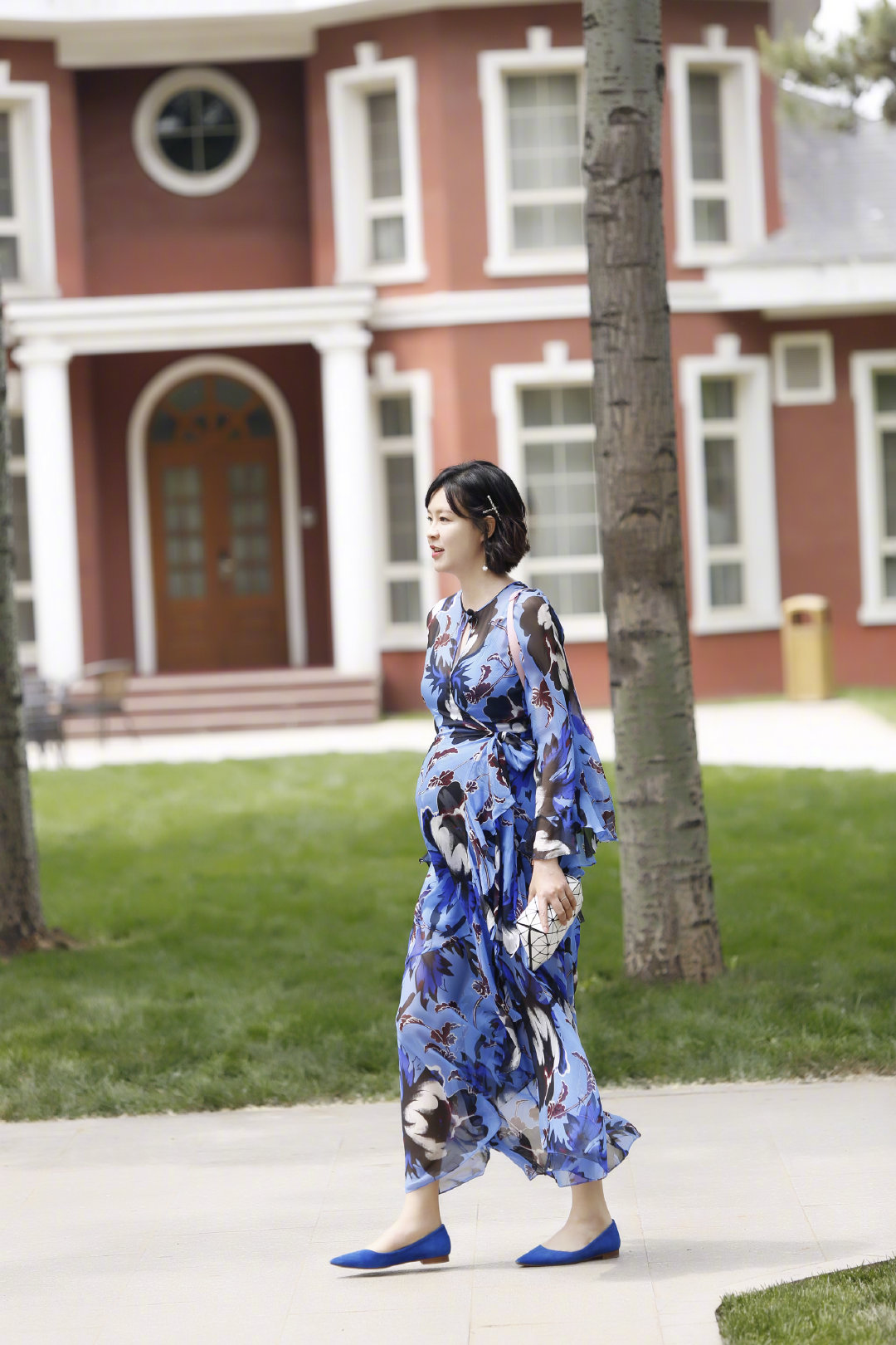 身材好就是任性啊!@李艾 刚生完小孩才一个月就穿上了比基尼