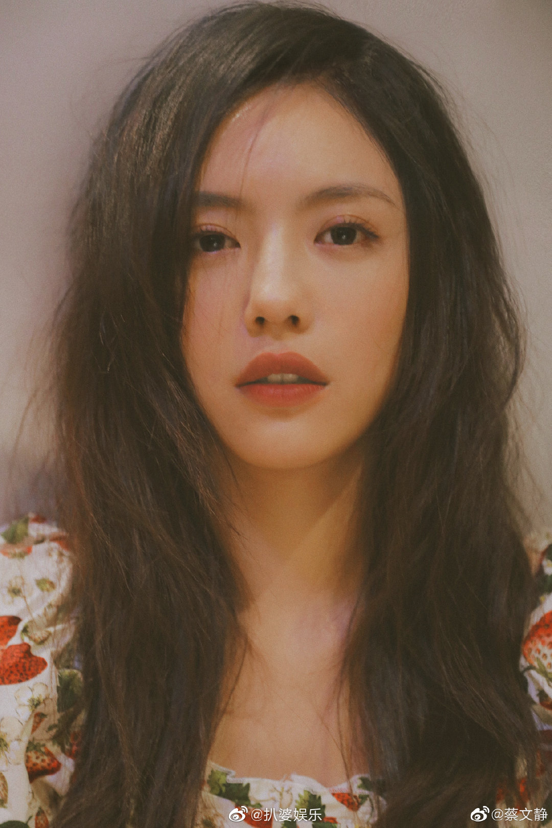 蔡文静这个造型美得勒很适合她哟