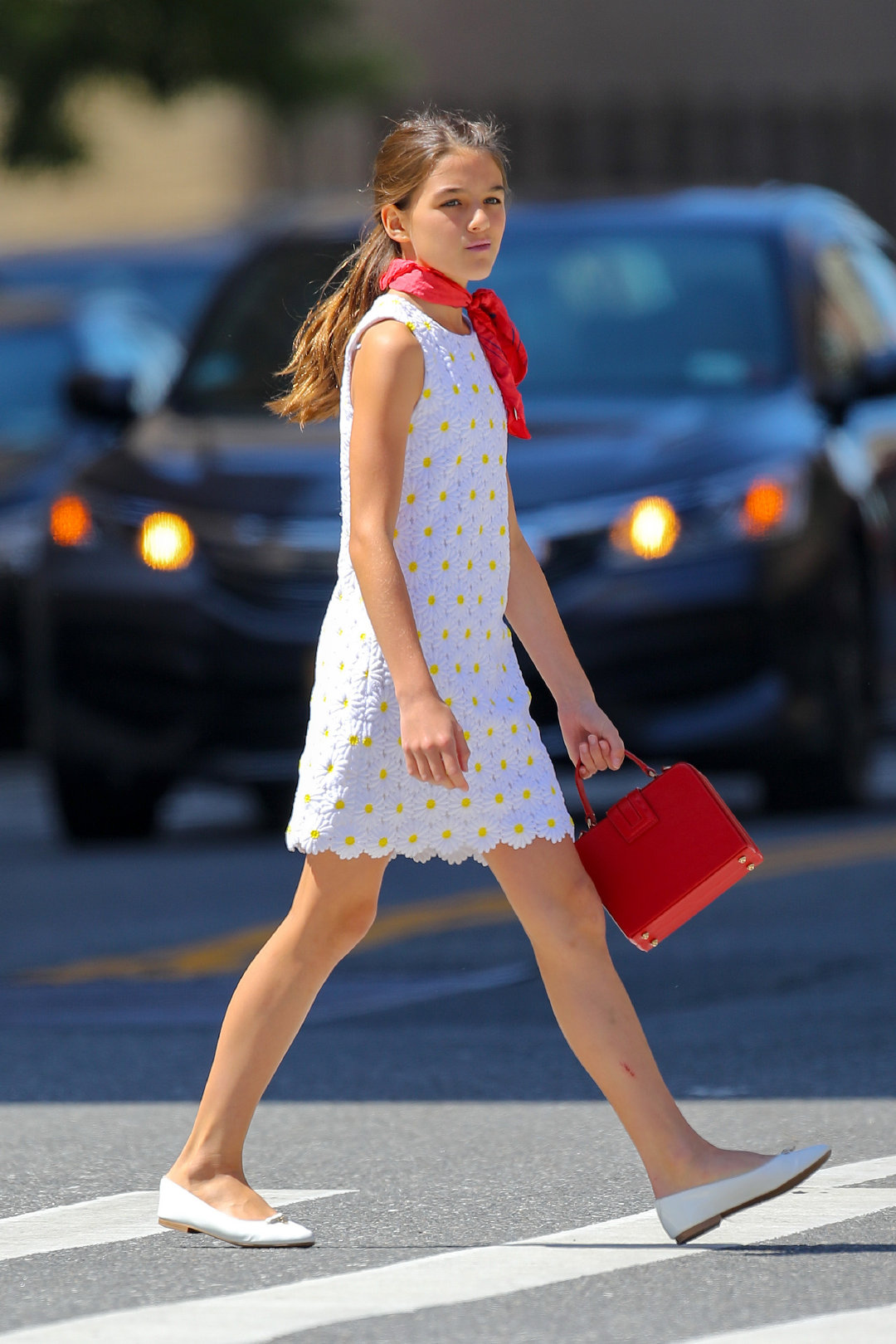 "阿汤哥"汤姆·克鲁斯与凯蒂·赫尔姆斯的13岁女儿苏瑞·克鲁斯最新纽