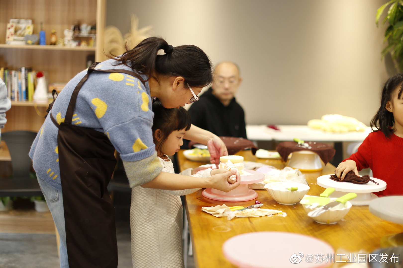 亲子趣味烘焙,共享甜蜜时刻