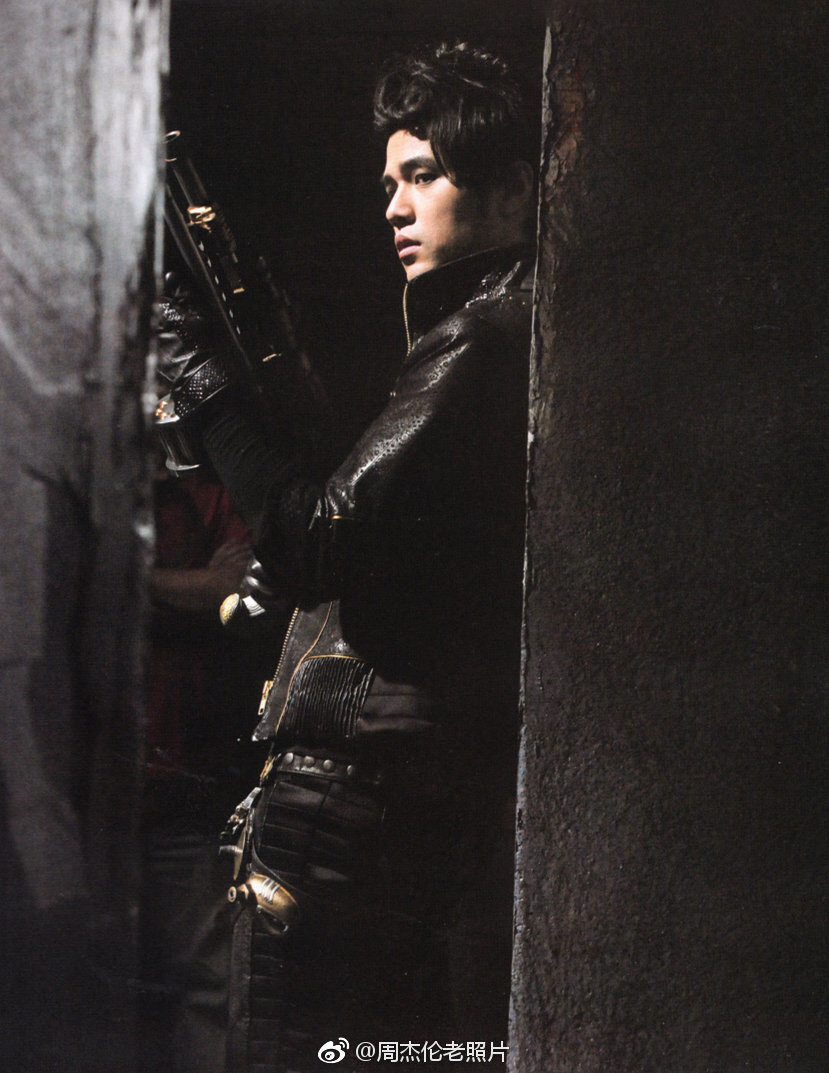 龙战骑士里杰伦有段英雄救美太帅了