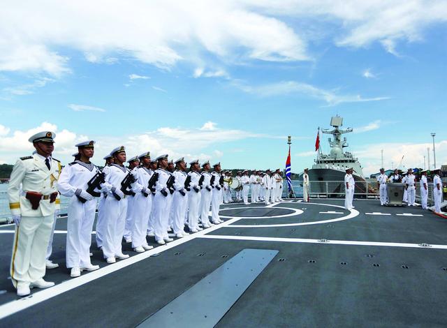 中国海军第一次走出国门!到新时代海军的豪迈亮相 真的好霸气|中国海