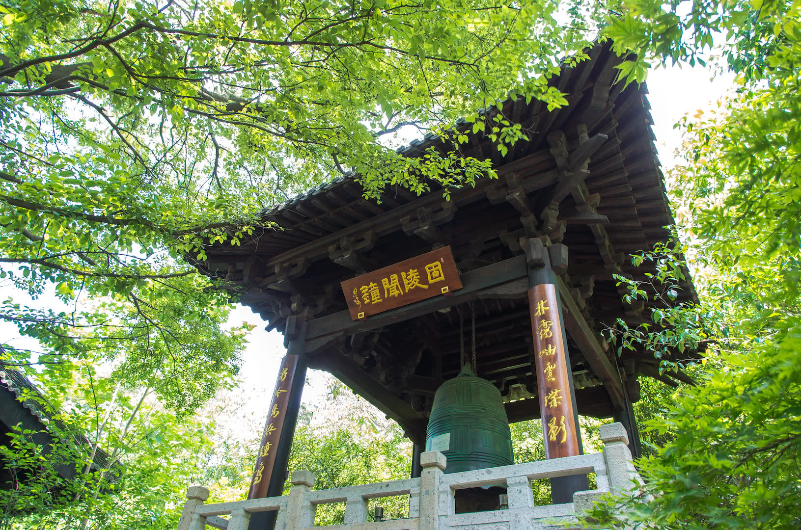 山上的固陵亭 公元前473年,越国在固陵港集中了水手两千,水师官兵四万