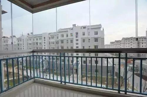 新房装修不封阳台,现在流行用这种代替,太聪明了!