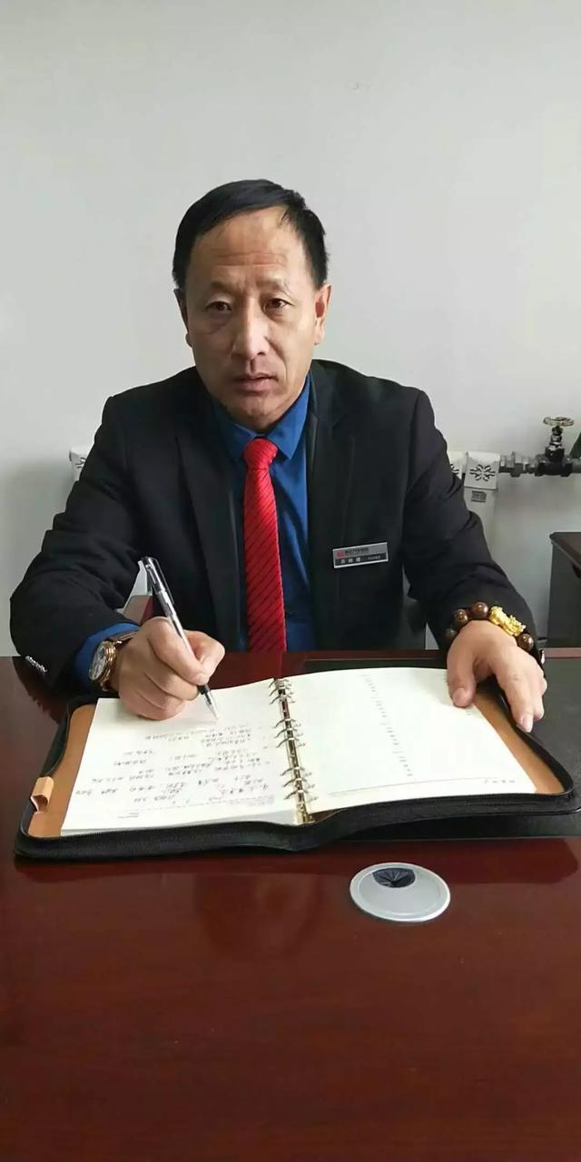 康正汽车集团常务总裁王永莅临康正银川金凤区筹备处指导工作